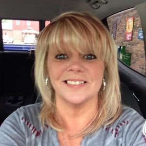 Meet your Posher, Deborah